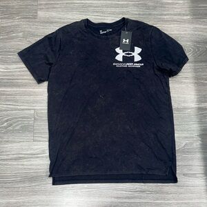 Under Armour run everywhere t-shirt. Size XL. NWT